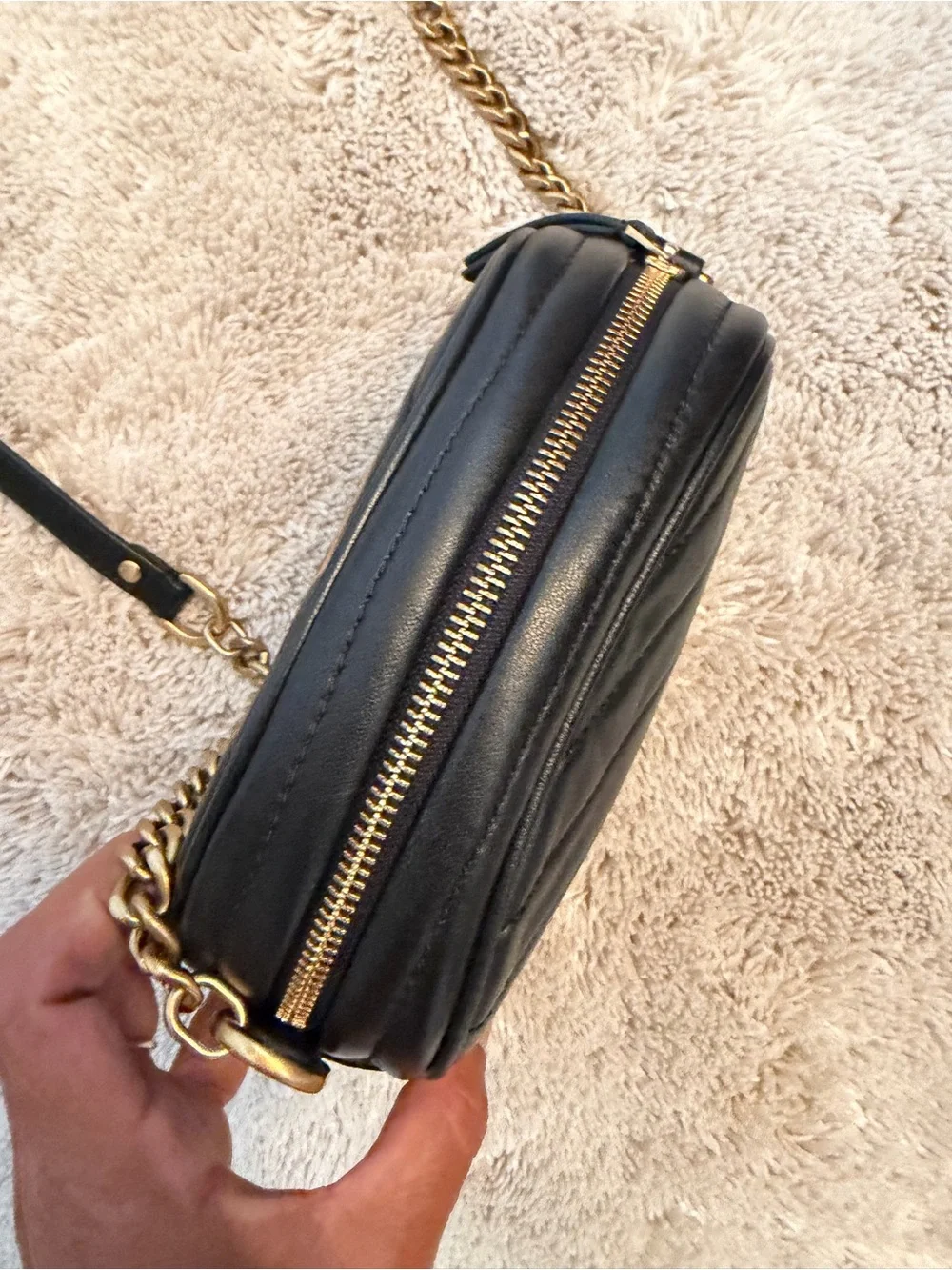 Tory Burch Kira Chevron camera bag